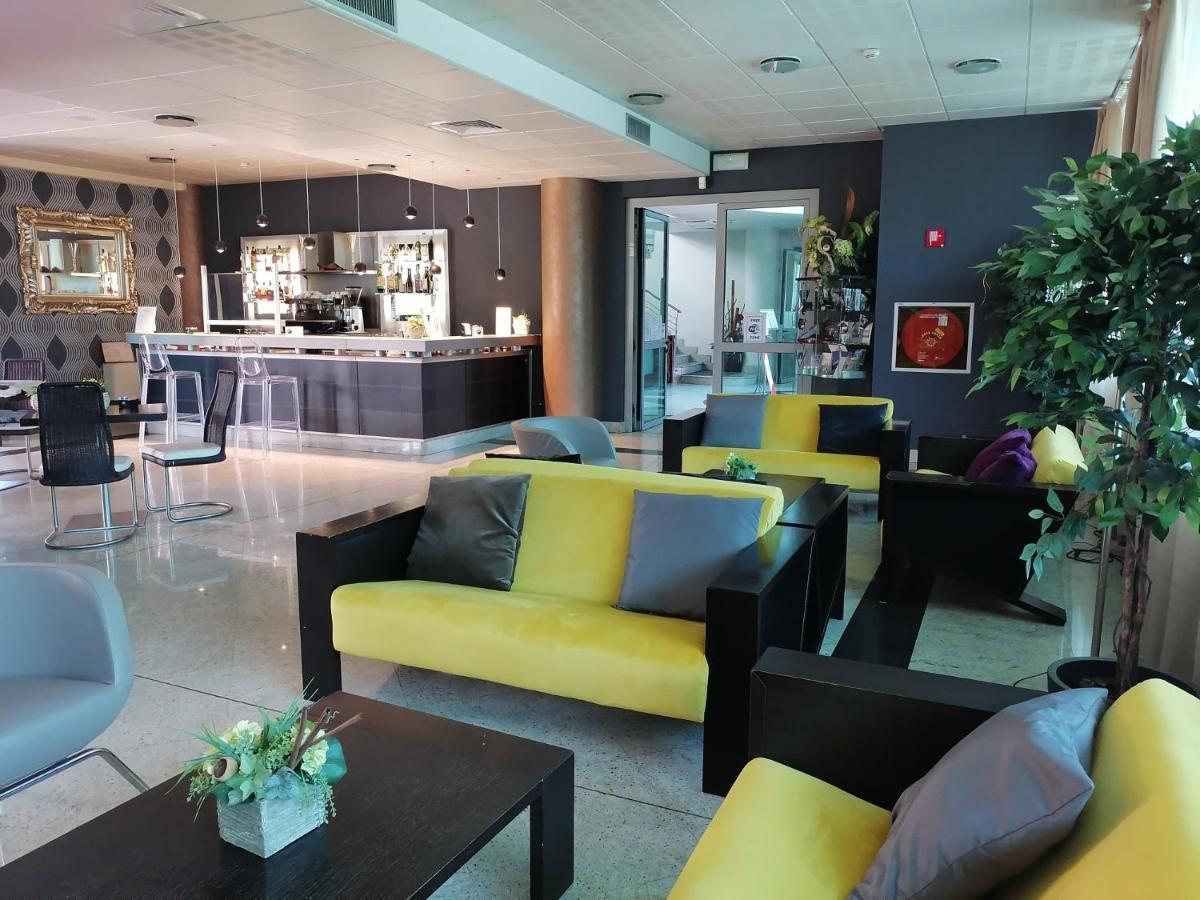 Hotel Parisi Nichelino Kültér fotó
