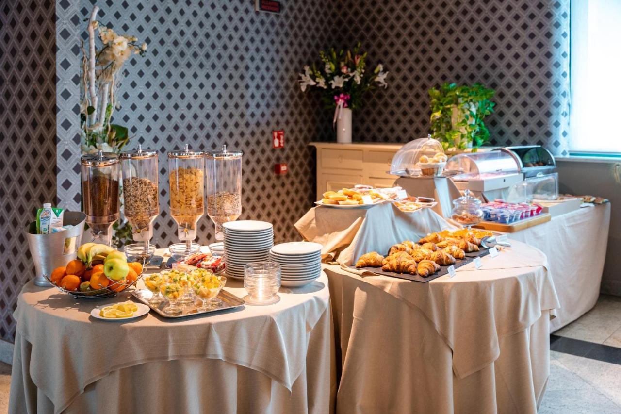 Hotel Parisi Nichelino Kültér fotó