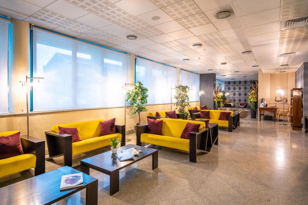 Hotel Parisi Nichelino Kültér fotó