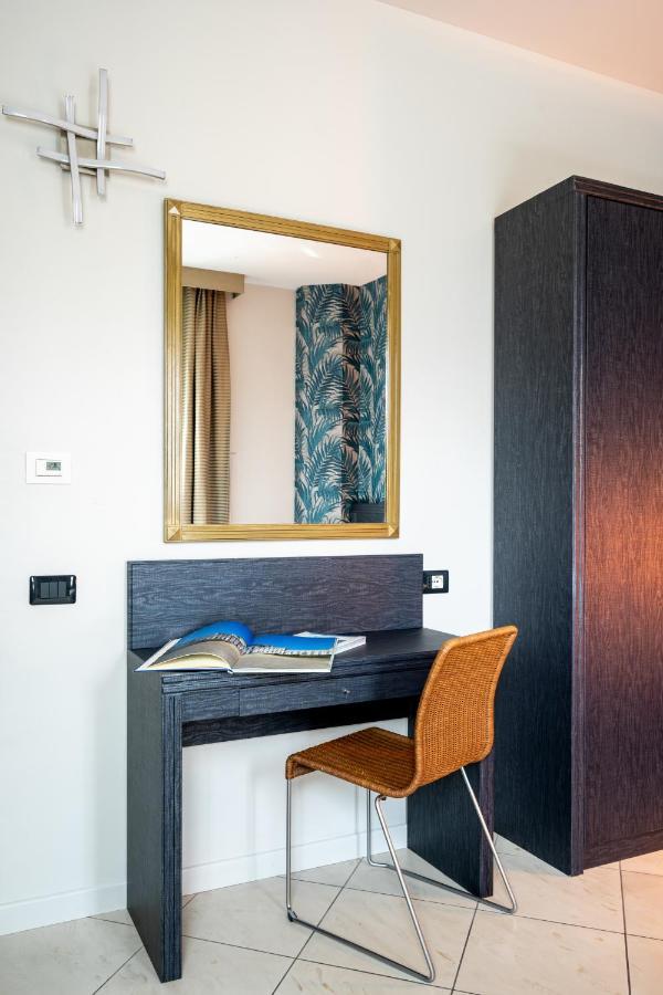 Hotel Parisi Nichelino Kültér fotó